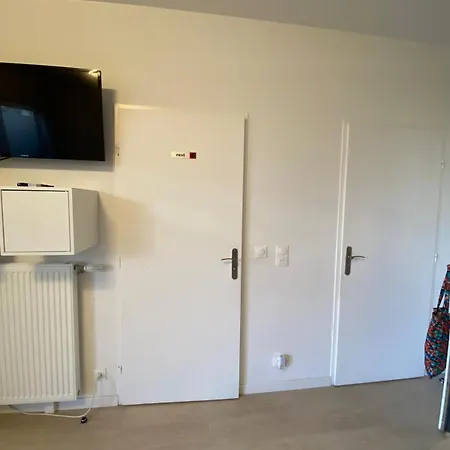 Spacieux Appart Terrasse Metro Hopital 4Pers Wifi Villejuif Exterior photo